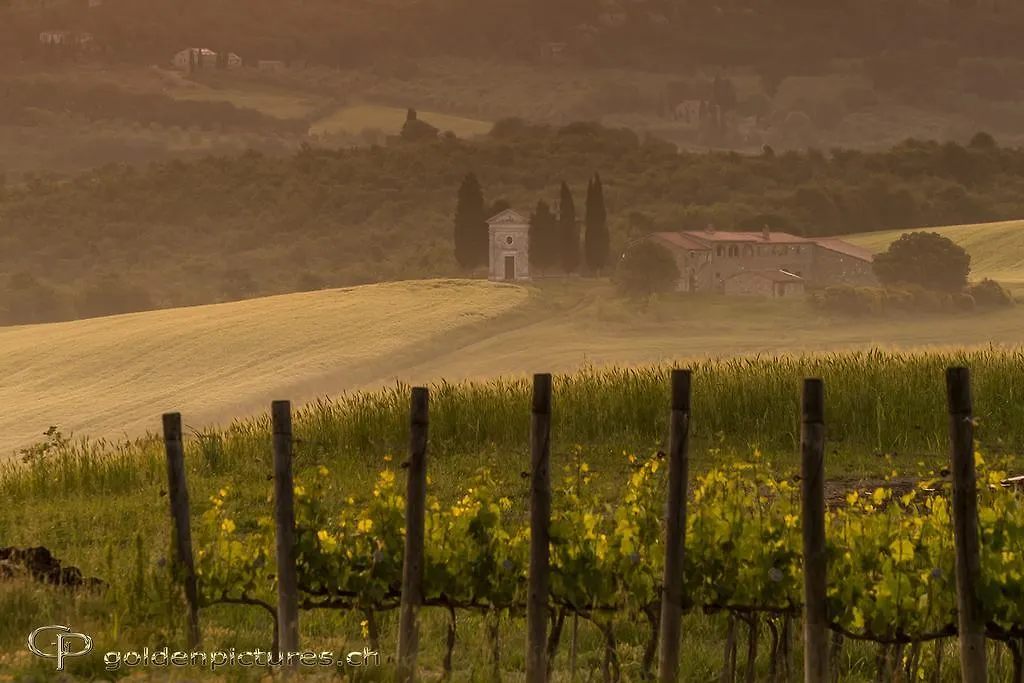 Farm stay Agriturismo La Buca Di Bellugi San Quirico d'Orcia
